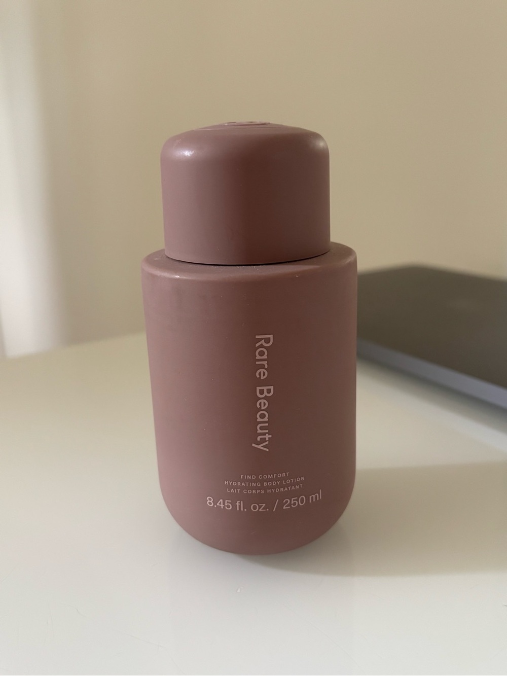 Rare Beauty Find Comfort Hydrating Body Lotion 250ml